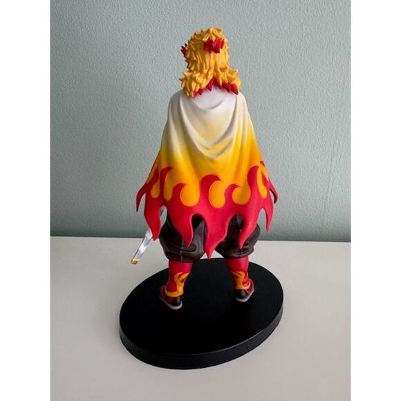 Demon Slayer Kimetsu no Yaiba Flame Hashira Kyojuro Rengoku 7" Action Figure Toy - Picture 2 of 8